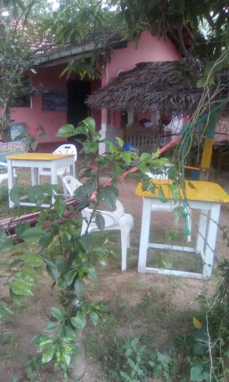 Thevindu Guest & Redmud Resturent Banduramulla Ngoại thất bức ảnh
